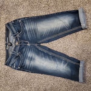 Ariya Jean Capris